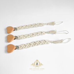 NWT Macramé Baby Pacifier Clip Wooden Heart Bohemian Clip-on to Baby Clothes